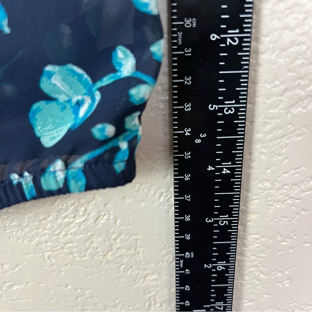 5 for $30 Gap women 3/4 sleeve v-neck blue black‎ floral blouse size large - Picture 8 of 16